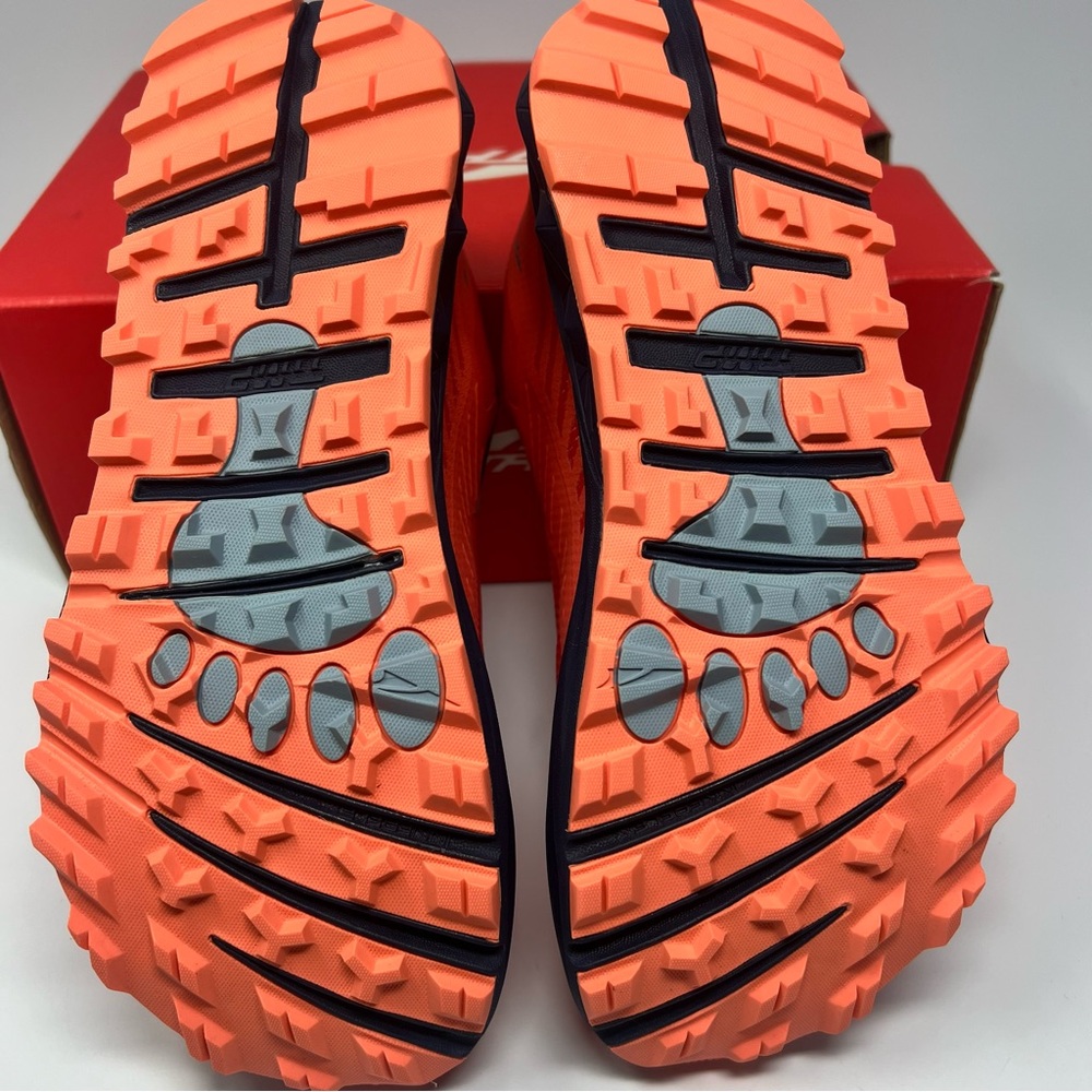 Altra Timp 3 Running Shoe
Size 6 - Picture 4 of 6